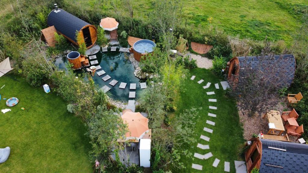 Dragonfly Glamping Spa Retreat آشفورد المظهر الخارجي الصورة