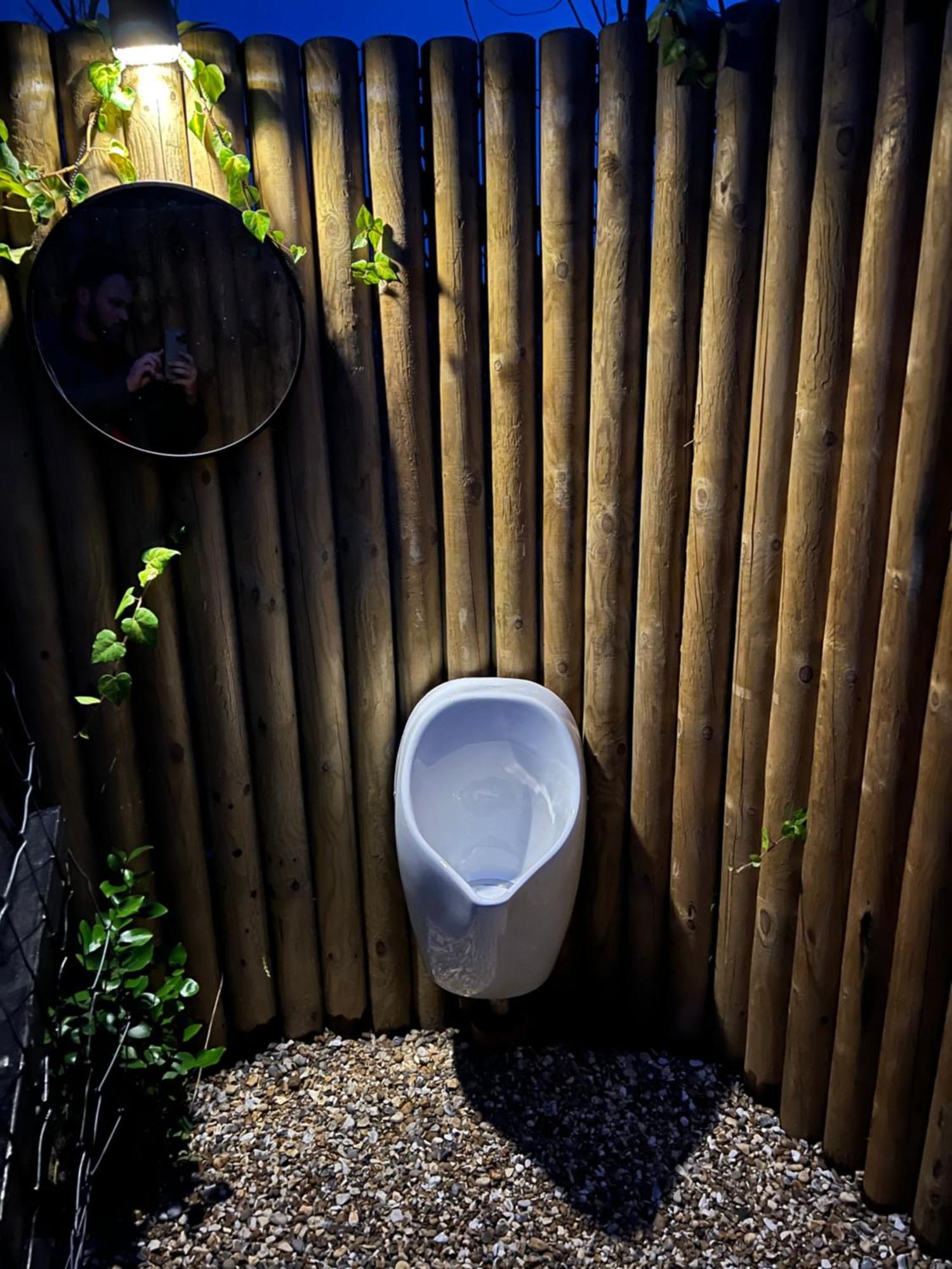 Dragonfly Glamping Spa Retreat آشفورد المظهر الخارجي الصورة