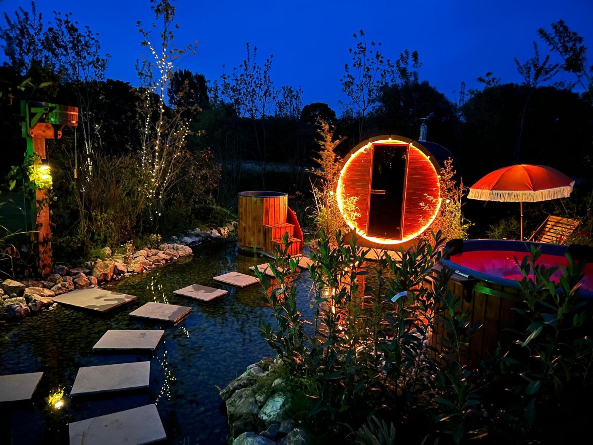 Dragonfly Glamping Spa Retreat آشفورد المظهر الخارجي الصورة
